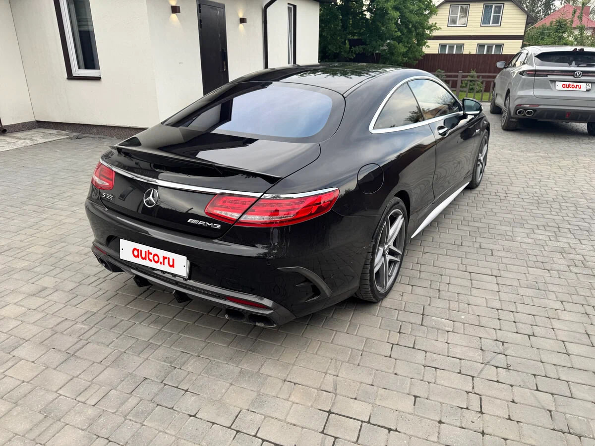 Mercedes-AMG S 63 сзади